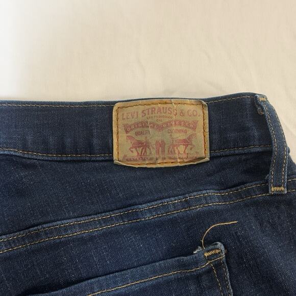 Levi’s Blue Dark Wash Cotton Blend Classic Denim Bermuda Womens Shorts Size 18W - Picture 3 of 14